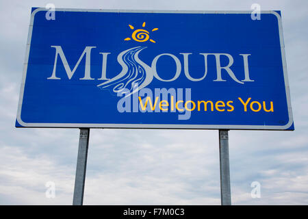 "Benvenuti in Missouri ' sign off US Route 67 vicino a Alton, Il. E Ponte di Clark Foto Stock