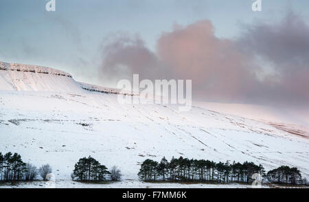 Bella paesaggio attraverso Brecon Beacons in inverno Foto Stock