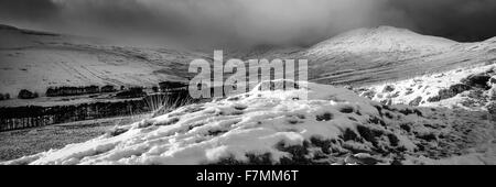 Bella paesaggio attraverso Brecon Beacons in inverno Foto Stock