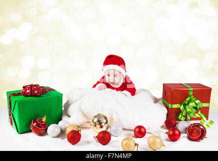 5 mesi baby vestiti come Santa per Natale. Foto Stock