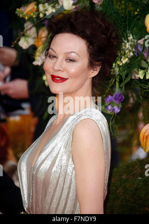 Apr 13, 2015 - Londra, Inghilterra, Regno Unito - Helen McCrory frequentando un po' di caos UK Premiere, Odeon Kensington Foto Stock