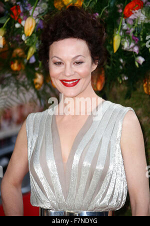 Apr 13, 2015 - Londra, Inghilterra, Regno Unito - Helen McCrory frequentando un po' di caos UK Premiere, Odeon Kensington Foto Stock