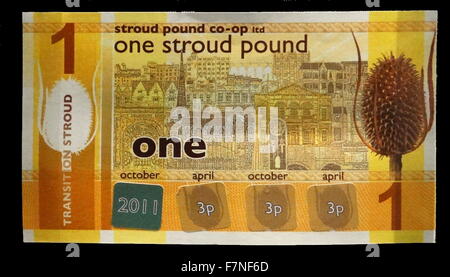 Il Stroud una libbra nota 2011. Rilasciato come una banconota in Stroud, Gloucestershire (UK). Il Stroud pound utilizzato un sistema noto come le controstallie, il che significava che le note perderebbe il 3°/o del loro valore ogni sei mesi per incoraggiare il proseguimento della pratica Foto Stock