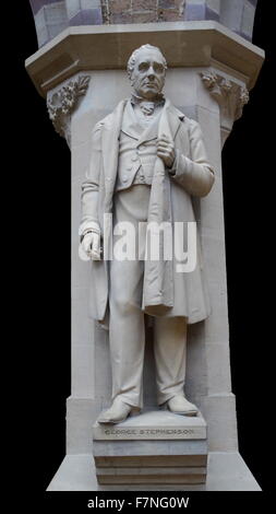 Statua di George Stephenson (1781-1848) inglese ingegnere civile e ingegnere meccanico che ha costruito il primo pubblico inter-city linea ferroviaria in tutto il mondo a utilizzare locomotive a vapore. Datata 2009 Foto Stock