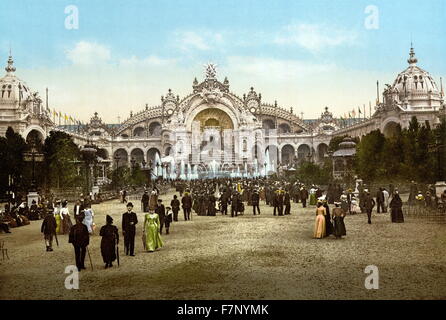 Le Chateau d'eau e plaza, Palazzo di elettricità, Exposition Universelle, 1900, Parigi, Francia Foto Stock