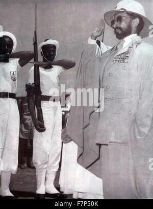 Fotografia dell'imperatore Haile Selassie (1892-1975) Etiopia reggente dal 1916 al 1930 e l'imperatore di Etiopia dal 1930 al 1974. Datata 1940 Foto Stock