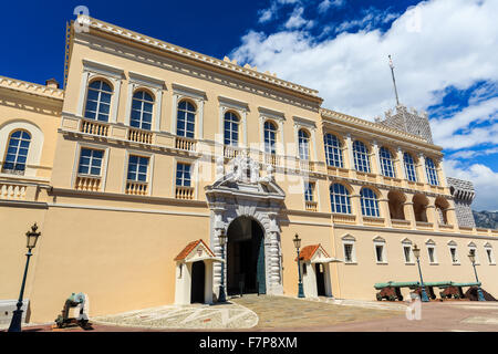 Il Principato di Monaco e il Principato di Monaco facciata di Palazzo Reale. Monte Carlo Foto Stock