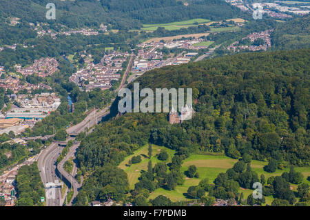 Vista aerea del Castell Coch e la A470 presa sul Foto Stock