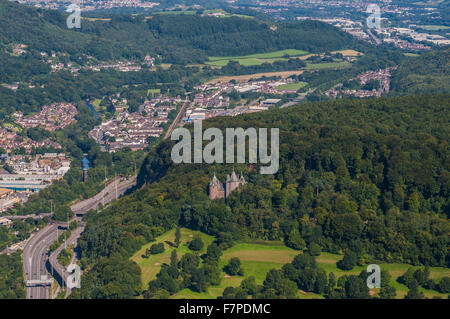 Vista aerea del Castell Coch e la A470 presa sul Foto Stock