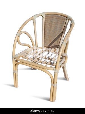 Sedia in vimini. Isolato su bianco con tracciato di ritaglio Foto Stock