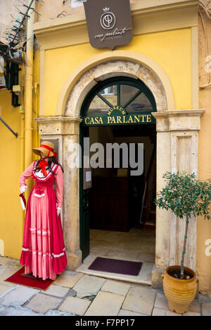 Museo vivente di storia, Casa parlante, città vecchia, Corfu, isole Ionie, Grecia Foto Stock