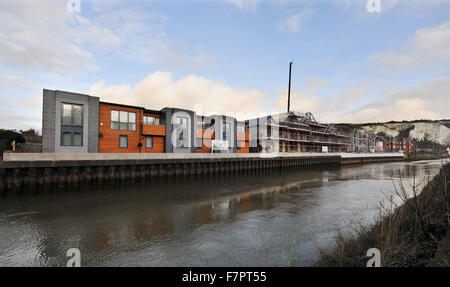 Nuova proprietà esclusiva essendo costruito in Lewes si affaccia sul fiume Ouse Foto Stock