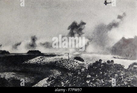 La Prima guerra mondiale: La Battaglia di Cambrai, 1917, i bombardamenti aerei durante l offensiva britannica Foto Stock