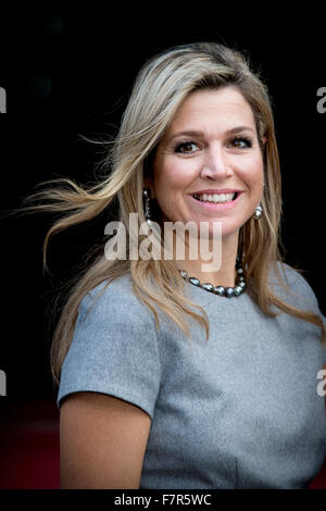 Amsterdam, Paesi Bassi. 2° dic, 2015. Regina Maxima dei Paesi Bassi partecipa alla cerimonia di premiazione del Prince Claus Award nel palazzo reale di Amsterdam, Olanda, 2 dicembre 2015. Foto: Patrick van Katwijk/ point de vue fuori - nessun filo SERVICE -/dpa/Alamy Live News Foto Stock