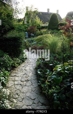 L'estate a Hidcote, nel Gloucestershire. Hidcote è una famosa in tutto il mondo delle arti e dei mestieri, giardino creato dalla American giardiniere grandi Lawrence Johnston. Foto Stock