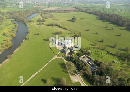 Una veduta aerea di Kedleston Hall, Derbyshire. Kedleston è uno dei più grandiosi e più perfettamente finiti abitazioni progettate dall'architetto Robert Adam. Foto Stock