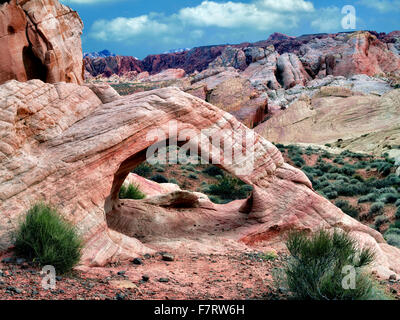 White Arch. La Valle del Fuoco del parco statale, Nevada Foto Stock