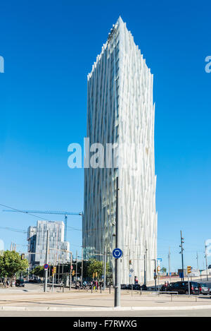 Sede centrale telefonica situato nel distretto 22 di Barcellona, in Catalogna, Spagna. Foto Stock
