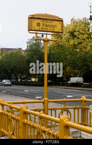 Metropolitana M1 Földalatti sotto Andrássy ut, Stazione di Piazza dell'Eroe Hösök tere, Budapest, Ungheria dall'UNESCO patrimonio mondiale Foto Stock