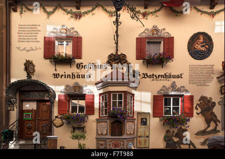 Vecchia casa in centro storico, Römerhofgasse, Distretto di Kufstein, Tirolo, Austria Foto Stock