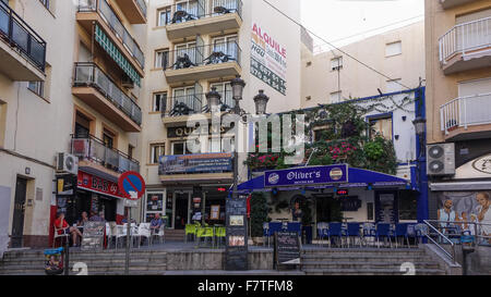 Benidorm Alicante provincia Costa Blanca Spagna. Oliver's pub e Queens hotel nel quartiere gay della città vecchia Foto Stock