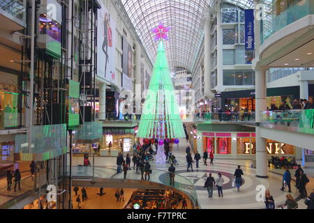 Le decorazioni di Natale presso il Centro Eaton a Toronto in Canada Foto Stock