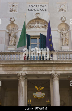 Venezia, Italia, 4 Giugno 2014: Esterno del teatro La Fenice, storico teatro simbolo della città Foto Stock