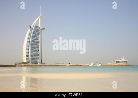 Il Burj Al Arab di Dubai, Emirati Arabi Uniti Foto Stock