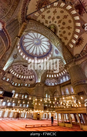 Interno del Sultano Ahmed moschea (Moschea Blu), Istanbul, Turchia Foto Stock