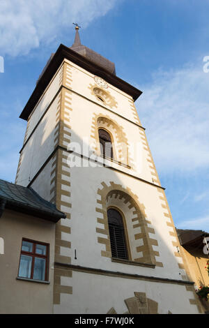 Torre medievale. Il XIII secolo. Monastero delle Clarisse Cappuccine del Stary Sacz, Polonia. Foto Stock