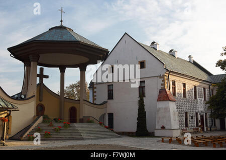 Cortile. Monastero delle Clarisse Cappuccine del Stary Sacz, Polonia. Foto Stock