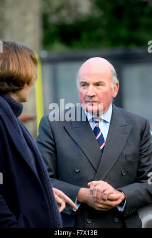 Ex Generale dell esercito Richard Dannatt / Barone Dannatt intervistata su College Green, Westminster ... Foto Stock