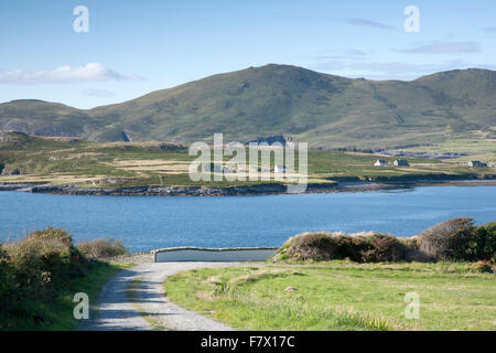 Vista dall' isola Valentia sulla penisola di Kerry, Irlanda Foto Stock