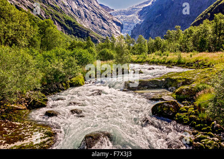 Il Ghiacciaio Briksdal Jostedalsbreen parco nazionale in Norvegia Foto Stock