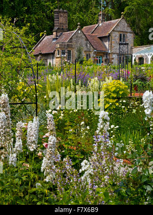 La cucina giardino presso la Sala Thornbridge alle prese di una casa di campagna vicino a grande Longstone Derbyshire Dales Peak District Inghilterra REGNO UNITO Foto Stock