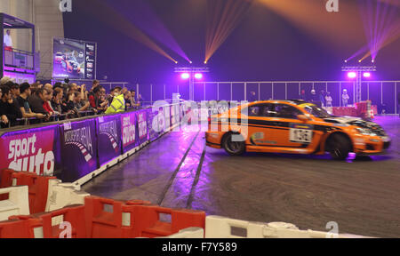 Essen, Germania. 3 dicembre, 2015. DMAX Arena Motorsport al 2015 Essen Motor Show. Credito: Ashley Greb/Alamy Live News Foto Stock