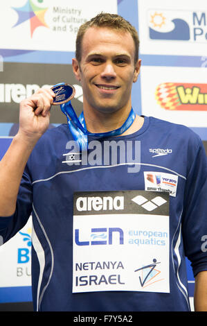 Israele. 3 dicembre, 2015. NEVO Gal ISR Medaglia di Bronzo 400m Medley Men - Insidefoto Credito: Insidefoto/Alamy Live News Foto Stock