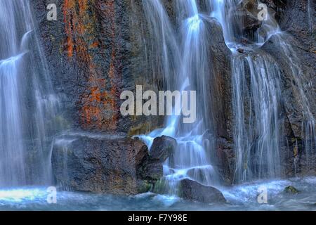 Hraunfossar cascata, dettaglio, Fiume Hvita, Islanda Foto Stock