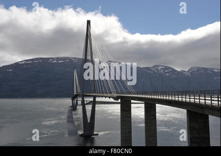 Helgelandsbrua, alstahaug, Nordland, Norvegia Foto Stock