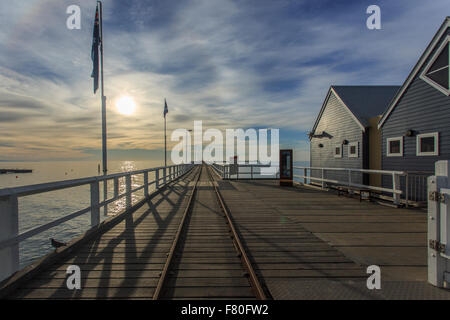Bussleton Jetty in Australia occidentale al tramonto Foto Stock