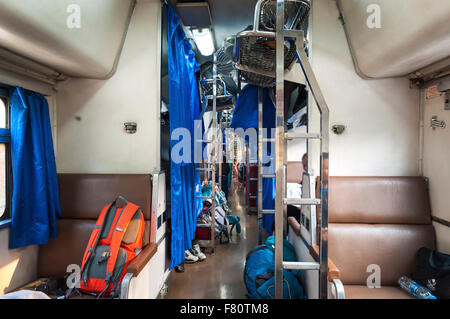 A bordo della Bangkok a Chiang Mai per una notte di treno sleeper Foto Stock