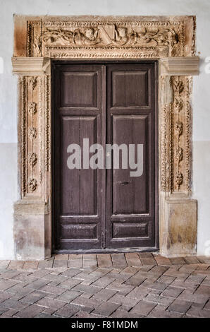 Almagro Gate del sedicesimo secolo nel monastero dell'Incarnazione, Castilla La Mancha, in Spagna Foto Stock