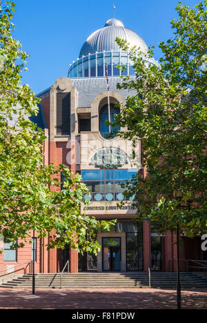 Ingresso principale della Corte combinato edificio del centro Lowgate Hull Kingston-upon-Hull Yorkshire England Regno Unito GB EU Europe Foto Stock