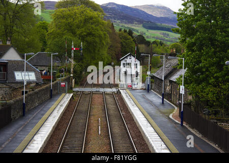 Blair Atholl vuota stazione ferroviaria con la casella segnale Foto Stock