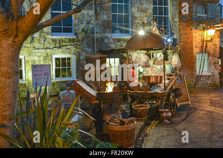 Stile Francese Candy Floss in stallo al mercatino di Natale di Winchester Hampshire REGNO UNITO Foto Stock