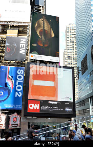 Mark Rothko e William Michael Harnet dipinti appaiono sui cartelloni digitali di New York Times Square durante l'arte ovunque evento. Foto Stock