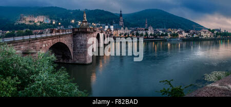 Alte Brucke (ponte vecchio), Heidelberg, Baden-wurtemberg, Germania Foto Stock