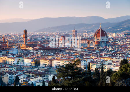 Vista di Firenze al tramonto, Toscana, Italia Foto Stock