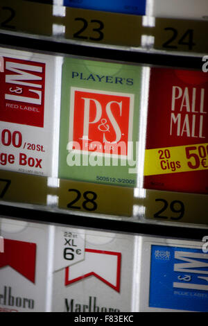 Markenname: 'L und M', 'John Player Special', 'Pall Mall' , Berlino. Foto Stock