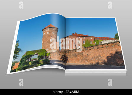 Brama Bernardynska gate e Baszta Sandomierska torre sul lato est del Wawel, Cracovia, Piccola Polonia, Polonia, Europa Foto Stock